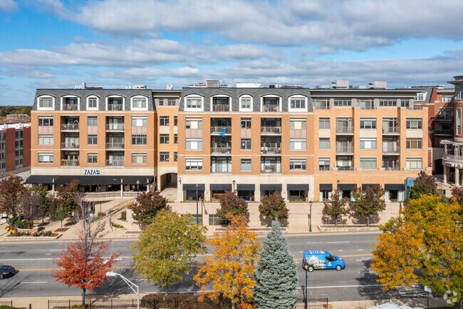 Building Photo - 510-608 W Touhy Ave