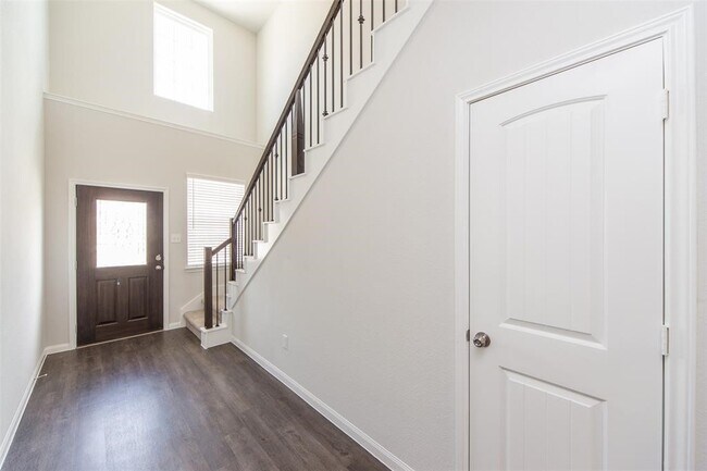 Building Photo - 2922 Orchid Ranch Dr