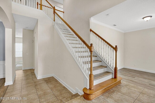 Building Photo - 1761 Highland View Dr