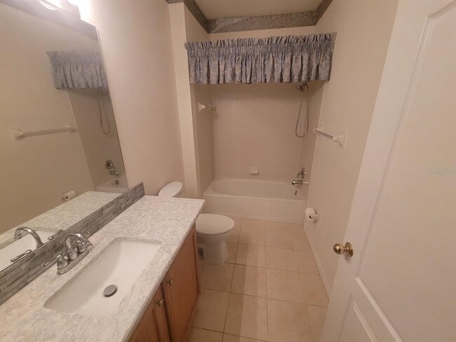 Building Photo - 4665 Whispering Oaks Dr