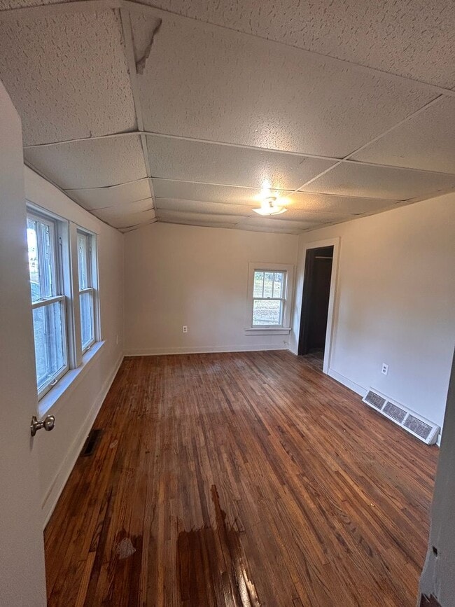 Building Photo - 1410 E Paulding Rd