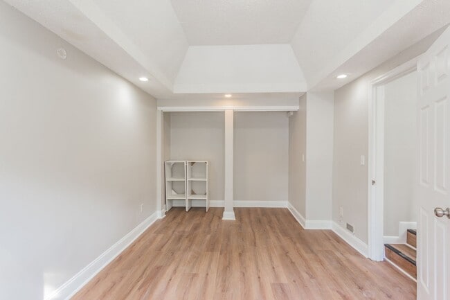 Building Photo - 3 bedroom Signal Mountain Charmer!