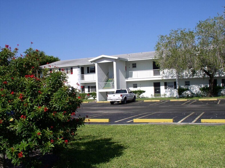 Building Photo - 4511 3rd Street Cir W