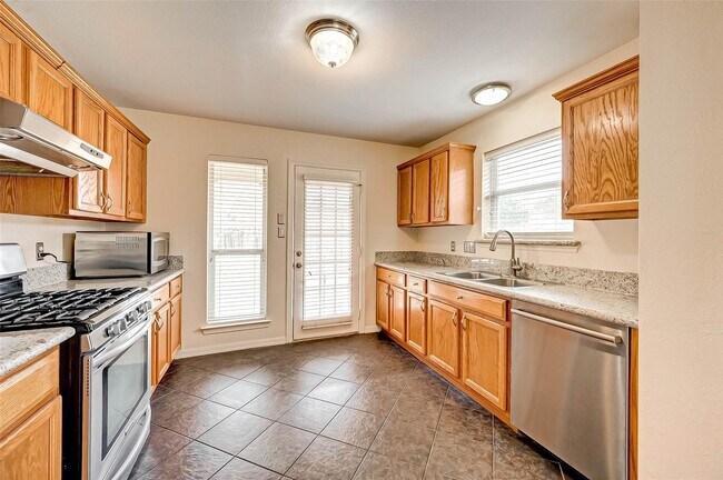 Building Photo - 16207 Willowford Ct