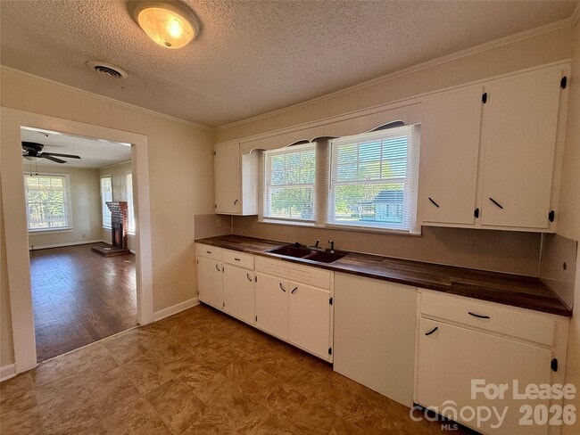 Building Photo - 507 Turnersburg Hwy