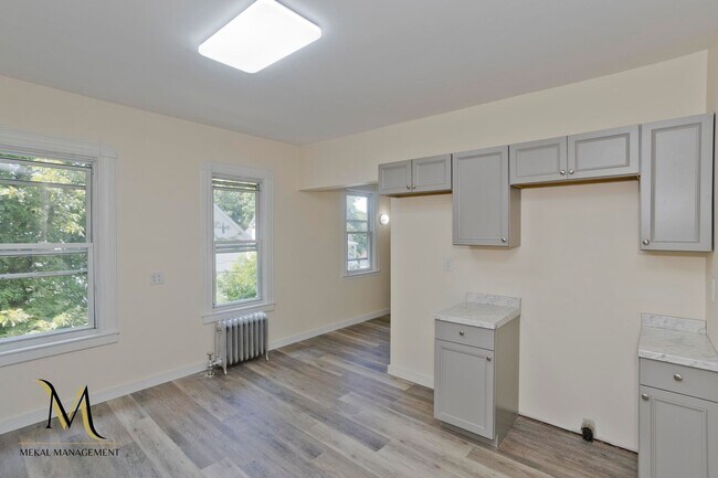 Building Photo - 20 Sachem St
