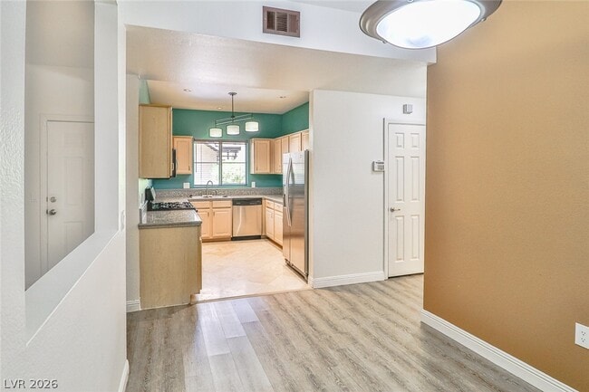 Building Photo - 5250 S Rainbow Blvd