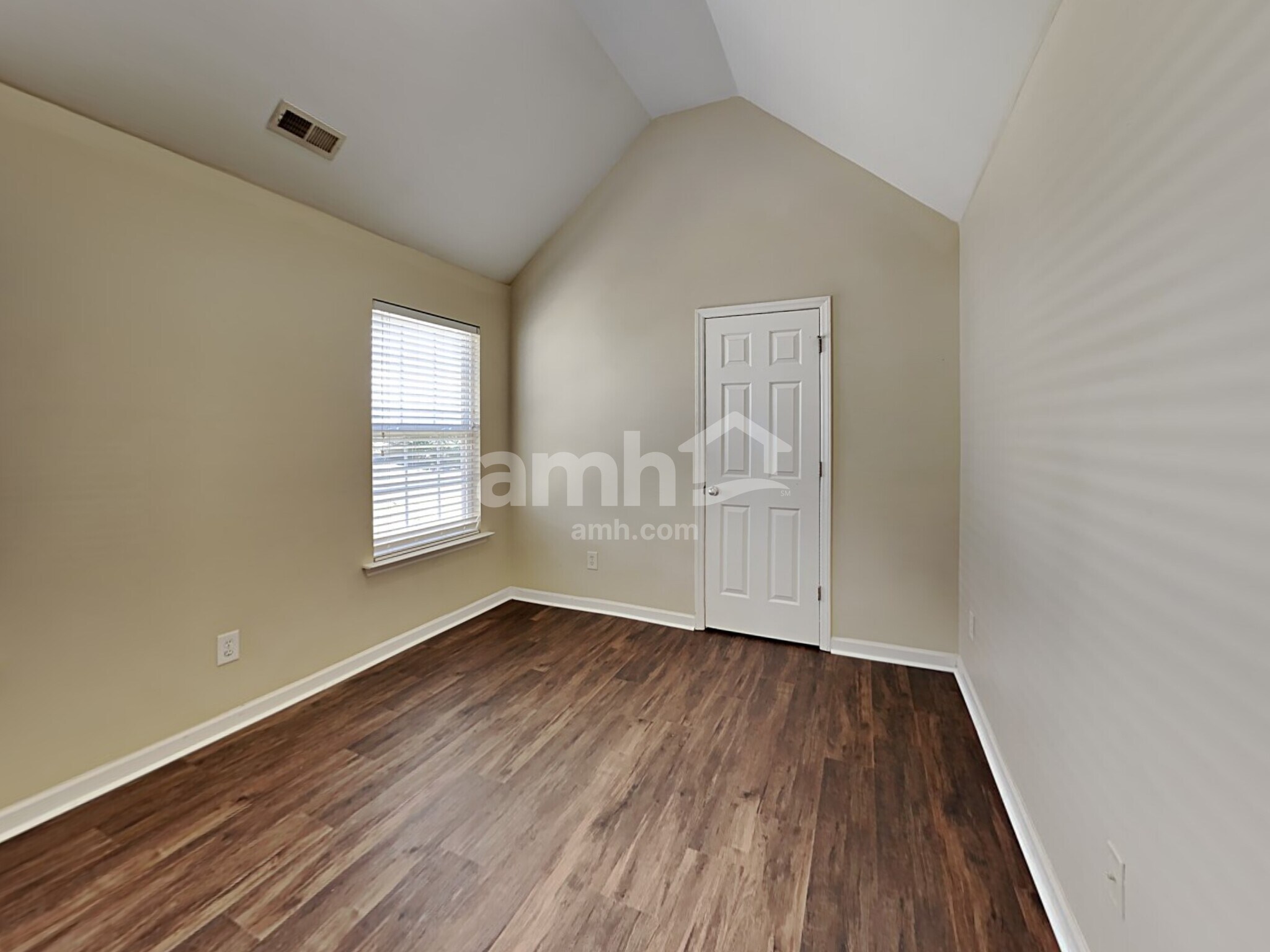 Building Photo - 5145 Chasteal Trail