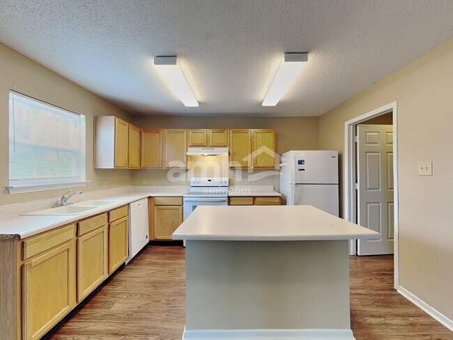 Building Photo - 6803 Amber Springs Way