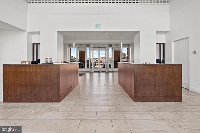 Building Photo - 100 Harborview Dr