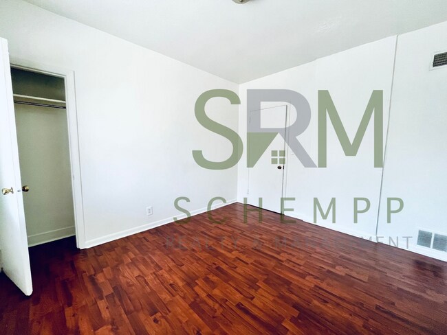 Building Photo - 307 Woodbine St