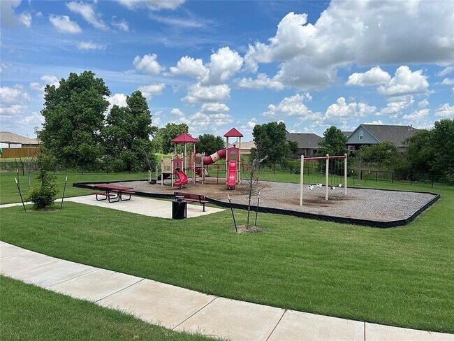 Building Photo - 11604 NW 95th St