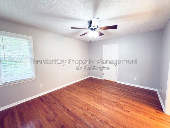 Building Photo - 4220 Old Brick Ct