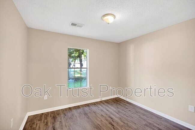Building Photo - 103 Cambell Ct