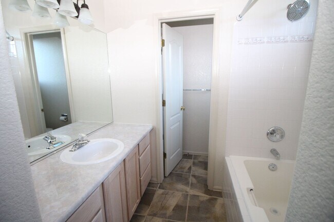 Building Photo - 3348 Apogee View