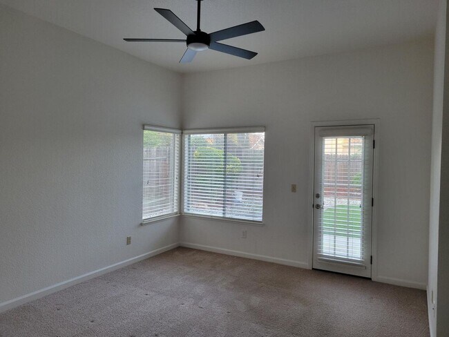 Building Photo - NICE TWO STORY ROCKLIN HOME WITH LARGE BONUS ROOM UPSTAIRS NEXT TO TWIN OAKS PARK & SCHOOLS!