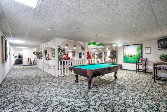 Building Photo - 3305 Sunset Ave