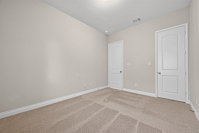 Building Photo - 28015 Castle Park Ln