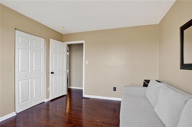 Building Photo - 117 Scenic Hill Dr