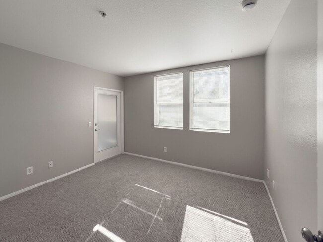 Building Photo - Condo in South Temecula