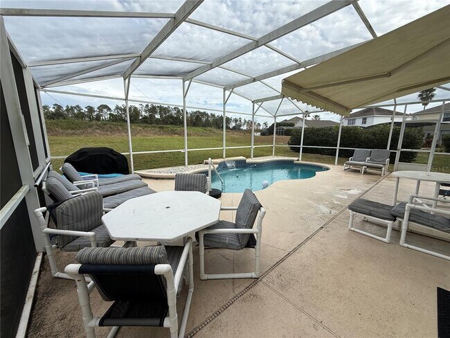 Building Photo - 332 Gleneagles Dr