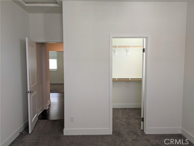 Building Photo - 15940 Ellington Wy