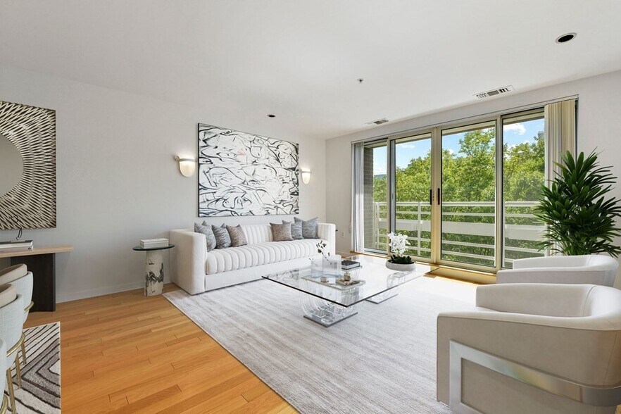 Primary Photo - 6 Canal Park