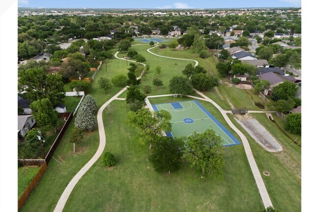 Building Photo - 2209 Stirrup Dr