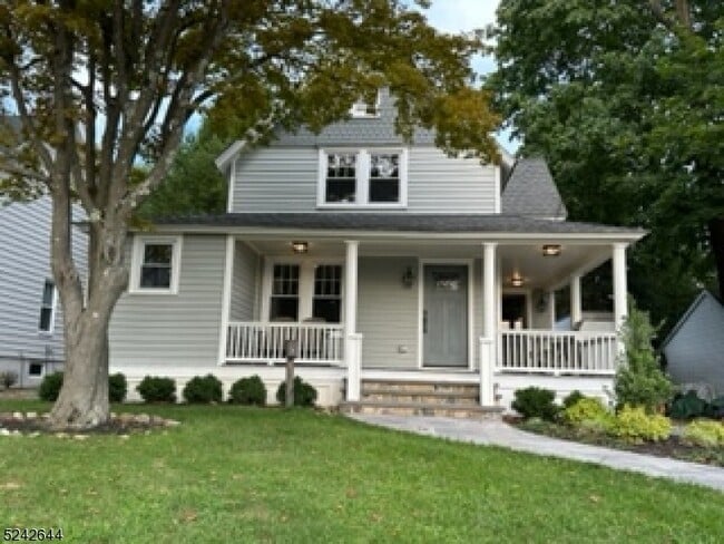 Building Photo - 12 N Island Ave