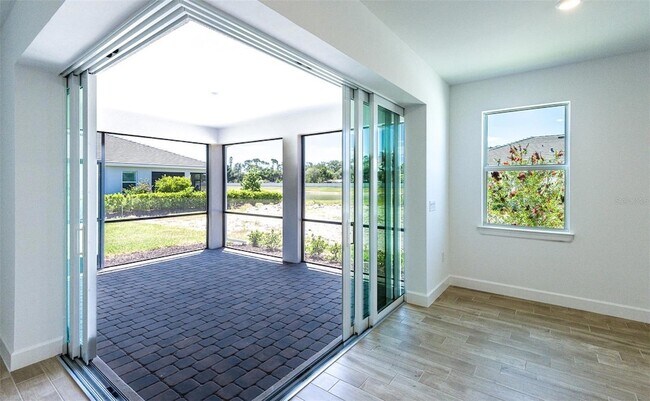 Building Photo - 6957 Honeybell Dr