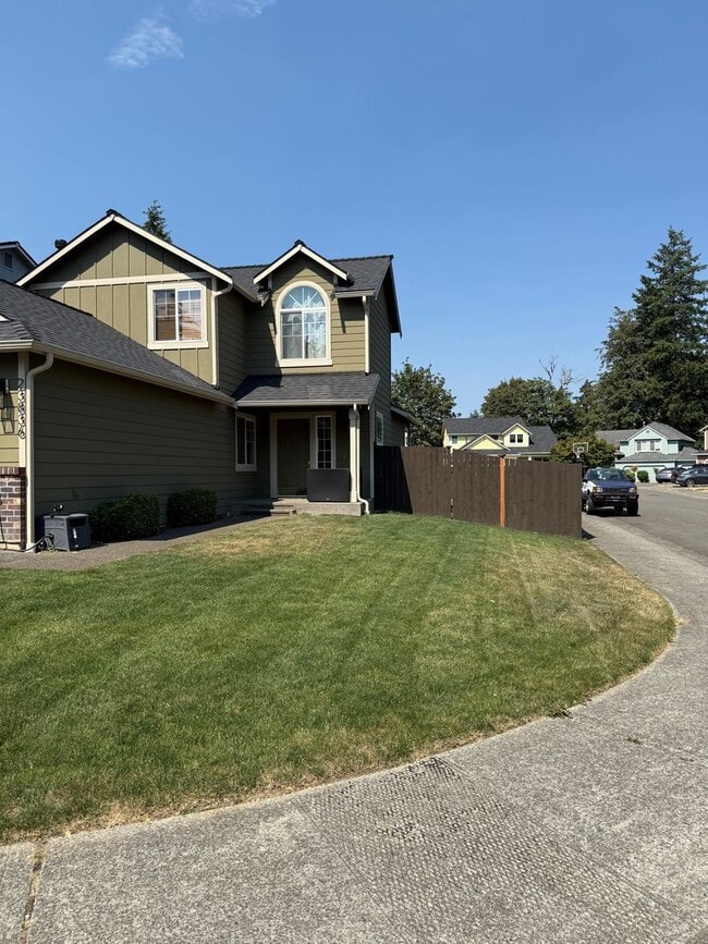 Building Photo - Located in the Heart of Maple Valley