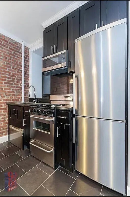 Building Photo - 438 West 52nd Street