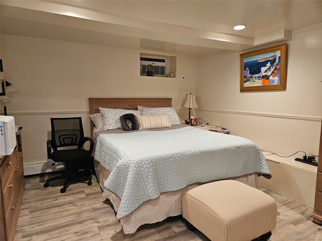 Building Photo - 156 Beechwood Ave