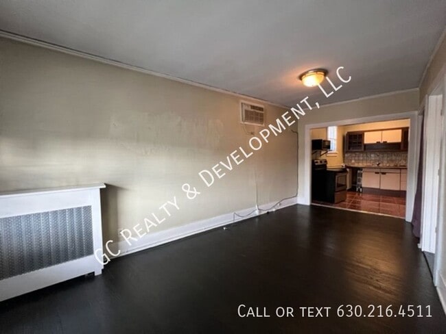 Building Photo - 532-534 Crescent Blvd