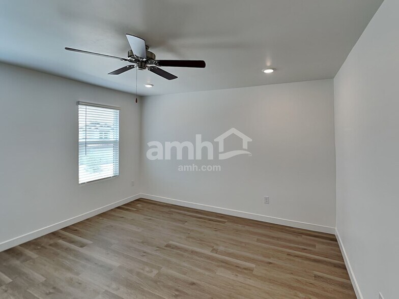 Building Photo - 6485 E Paseo Baranda