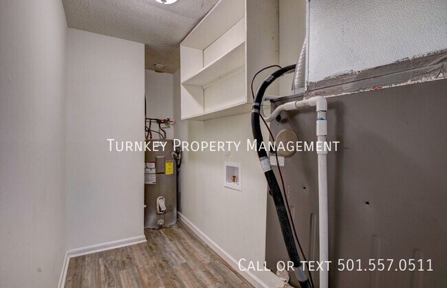 Building Photo - 8819 Tanya Dr