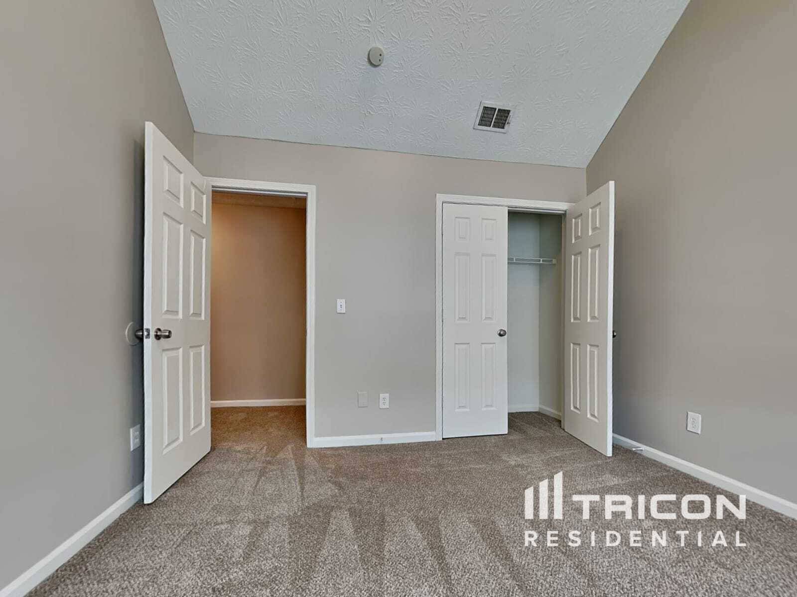Building Photo - 2338 Briar Knoll Rd