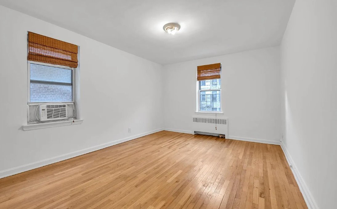 Building Photo - 2080 Barnes Ave