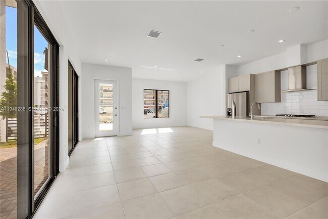 Building Photo - 8037 NW 42nd St