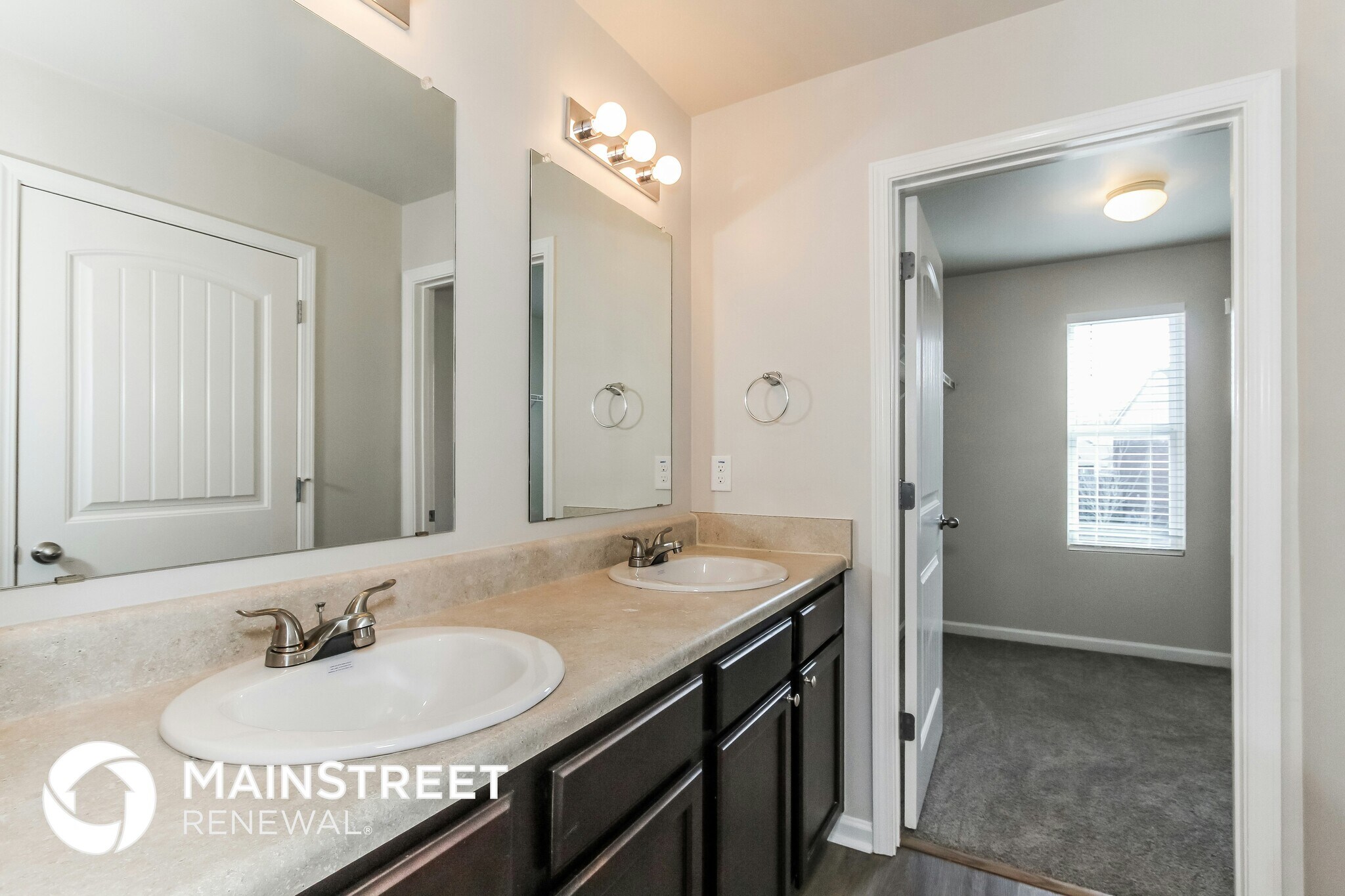 Building Photo - 577 Reading Ln