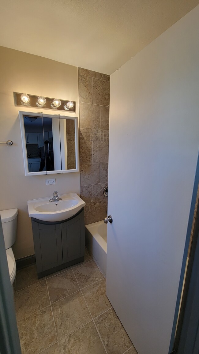 Building Photo - 3701 Forest Ave