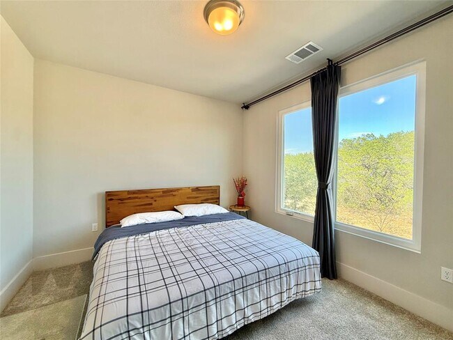 Building Photo - 7915 Floracita Ln