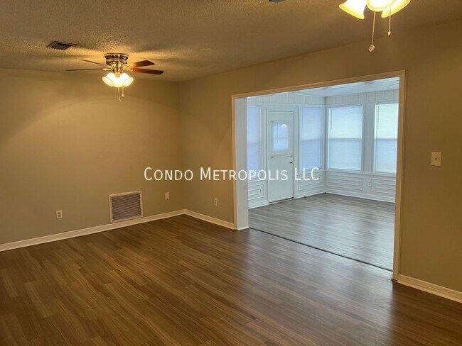 Building Photo - 7924 Sun Vista Way