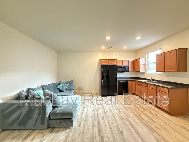 Building Photo - 2372 E Dust Devil Dr