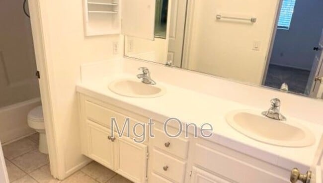 Building Photo - 20823 Westbury Rd