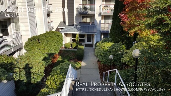 Primary Photo - 2 BR/2 Bath Condo Maple Leaf Neighborhood-...