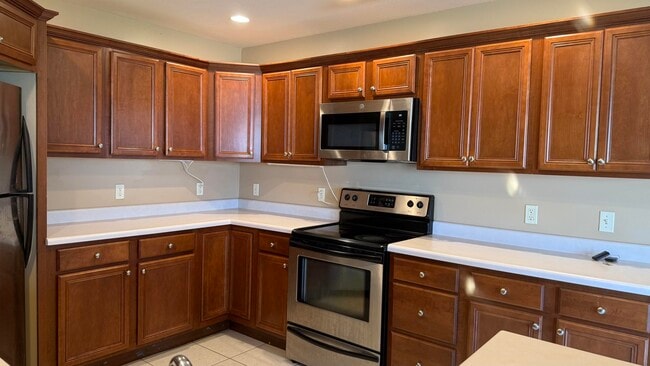 Building Photo - 5109 Lake Trout Ct