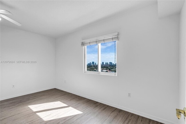 Building Photo - 3500 Coral Wy