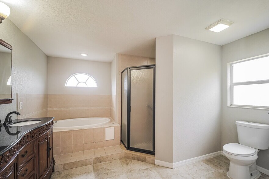 Building Photo - 433 SW 6th St