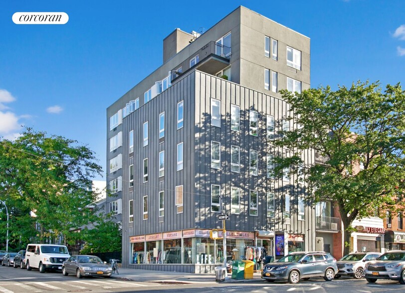 Building Photo - 276 13th St